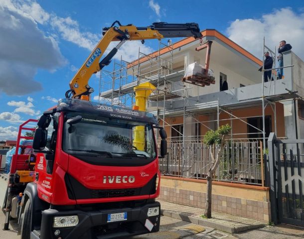 Esempio dalla galleria fotografica di ATG Auricchio Transport & Gru S.r.l.